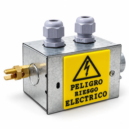 Caja de Paso String Solar Metálica para Cableado con Prensaestopas
